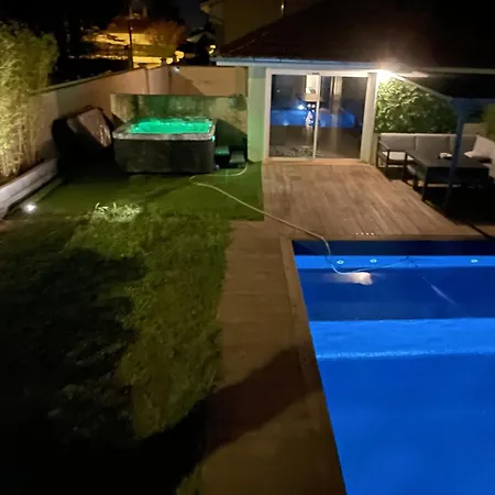 Villa Unique! Jacuzzi Prive 35°c + Cinema Entiere