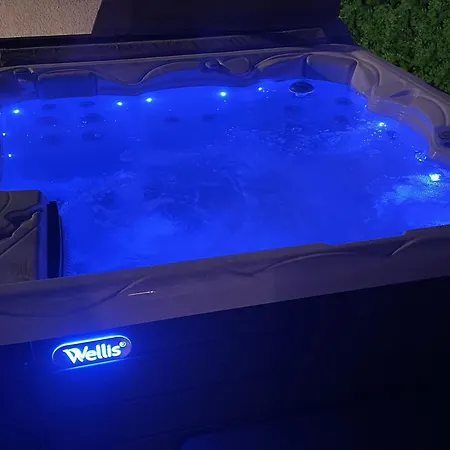 Unique! Jacuzzi Prive 35°c + Cinema Entiere