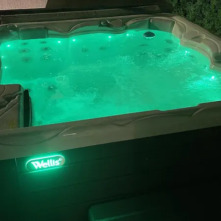 Unique! Jacuzzi Prive 35°c + Cinema Entiere * Meyzieu